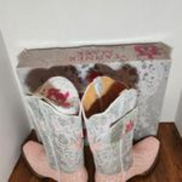 MARK TANNER "COWGIRL" BOOTS - Picture 2 of 4